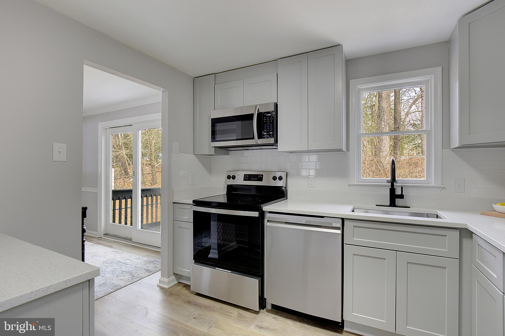 ROMAR VIEW - Residential