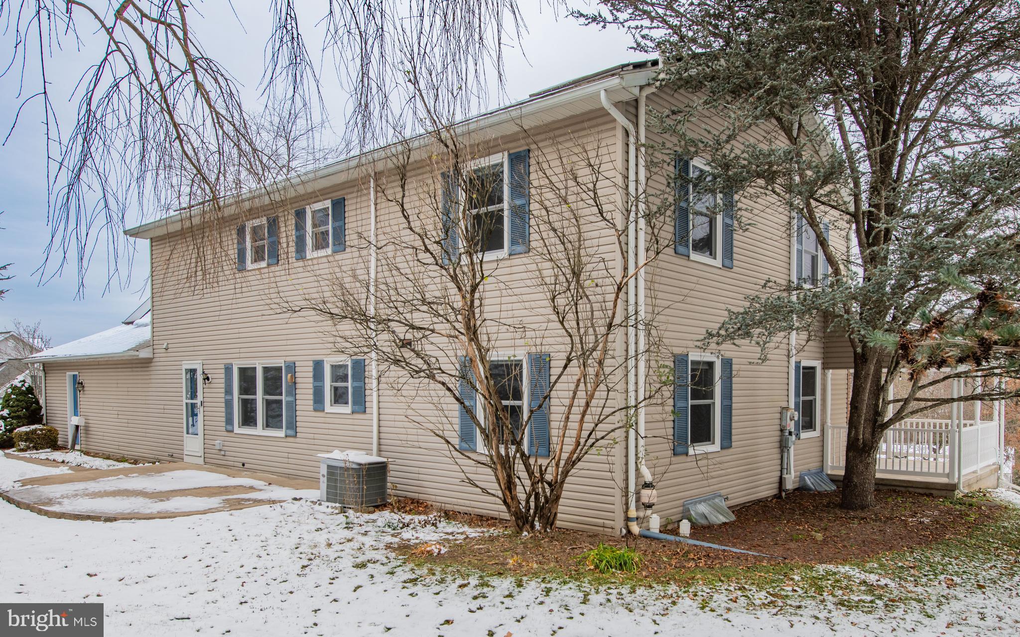 SAGAMORE HILLS - Residential