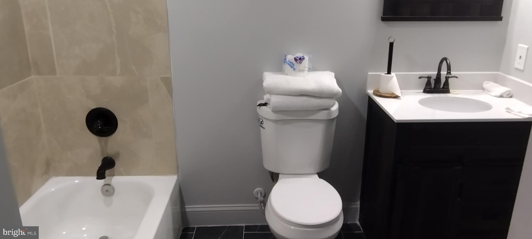 EASTERWOOD - Residential Lease