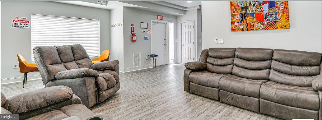 EASTERWOOD - Residential Lease