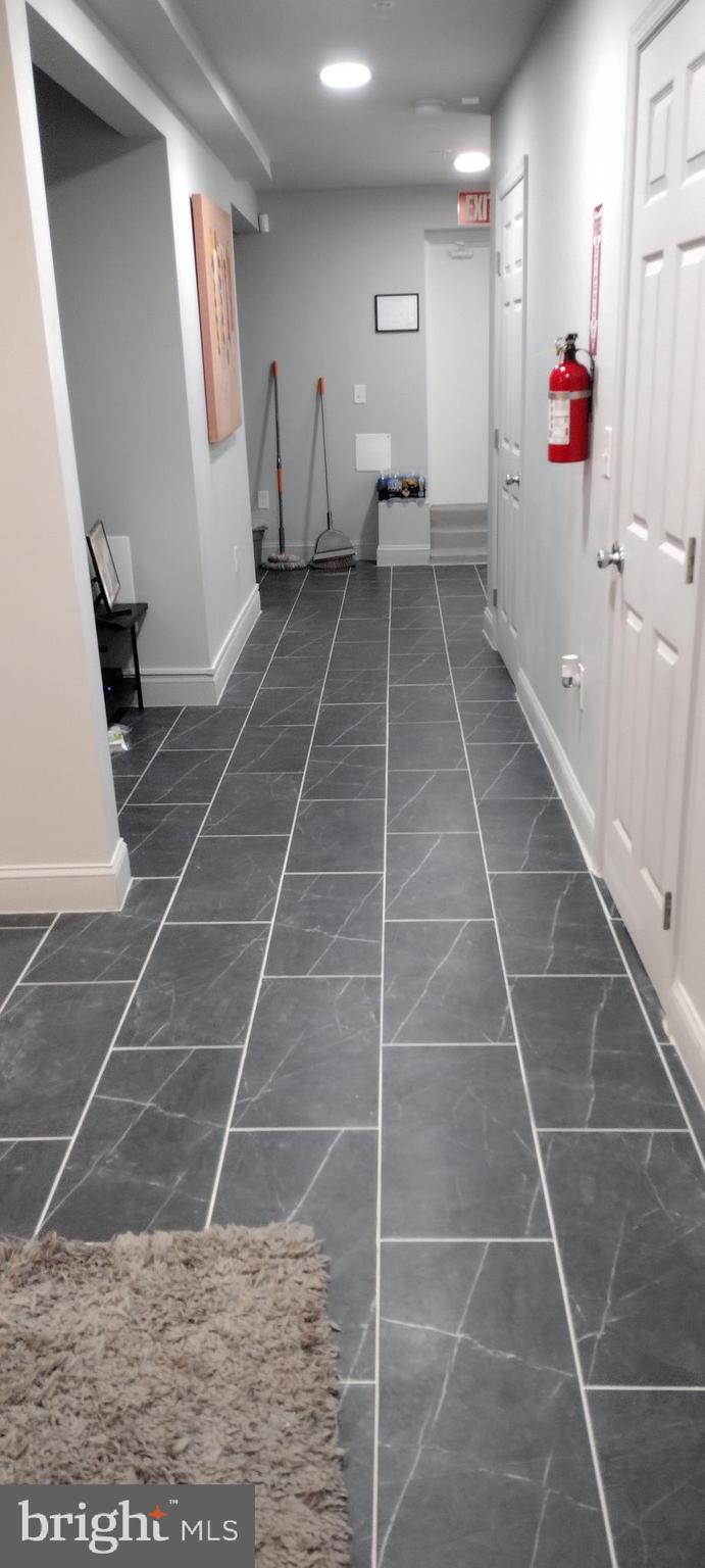 EASTERWOOD - Residential Lease