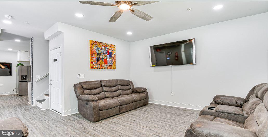 EASTERWOOD - Residential Lease