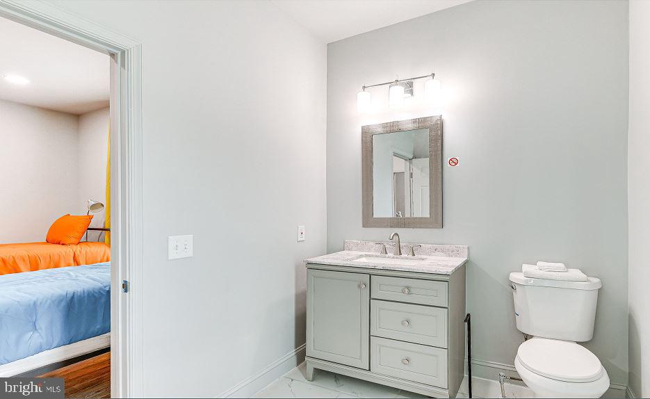 EASTERWOOD - Residential Lease