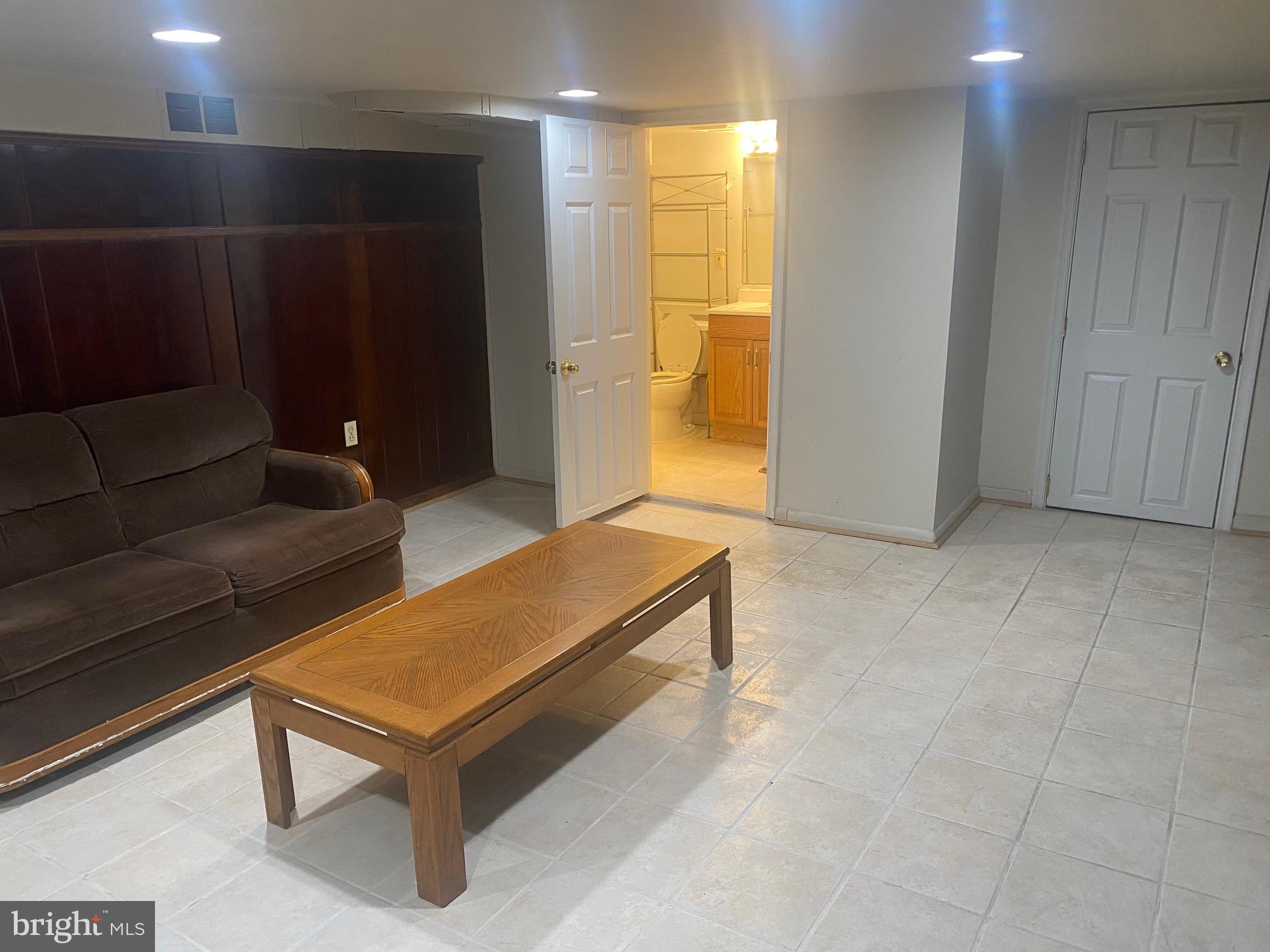 LANGLEY PARK - Residential Lease