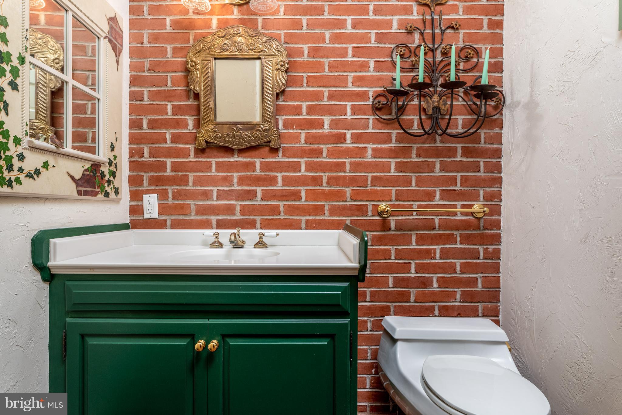 RADNOR HUNT - Residential