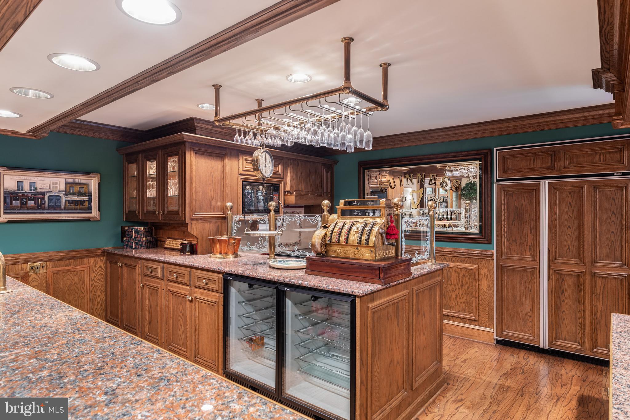 RADNOR HUNT - Residential