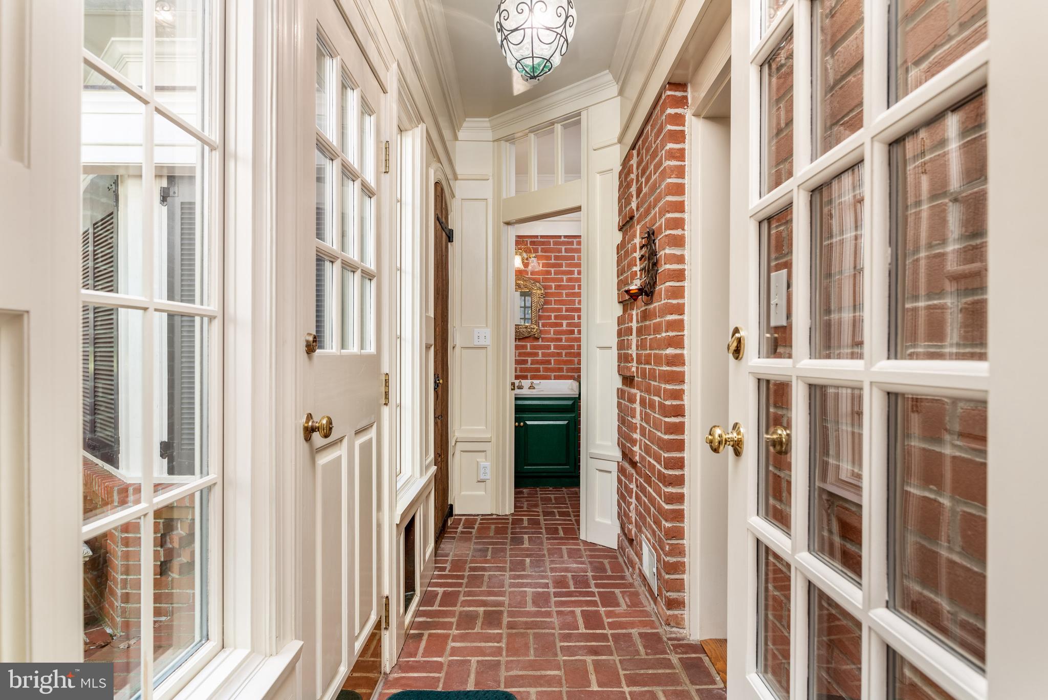 RADNOR HUNT - Residential