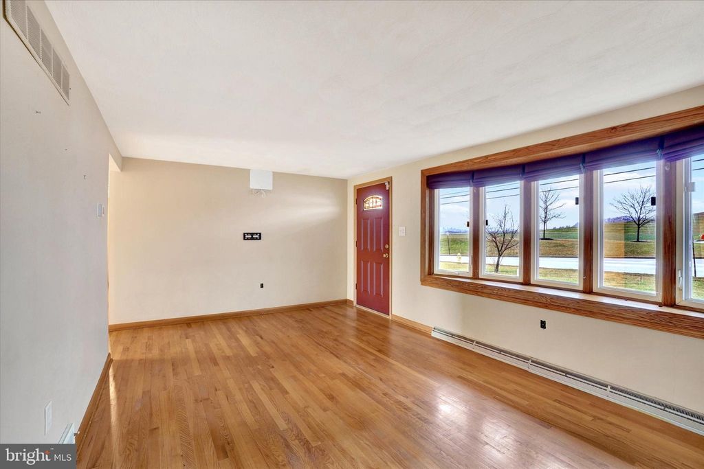 Photo of 2160 N Susquehanna Trail, YORK, PA 17404 (MLS # PAYK2095530)