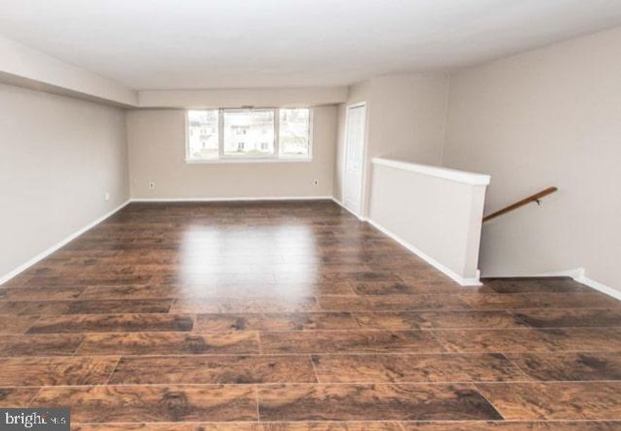 Amazing return on investment with 2 bedrooms that was just recently rehabbed top to bottom. Excellent tenant in place that would like to stay. Perfect location for any owner occupant or tenant needing public transportation. Everything is at your fingertips with this location.