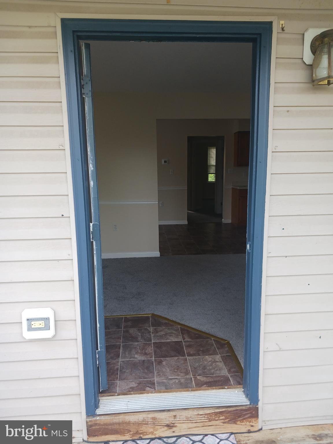 341 WOODPOINT AVENUE A & B