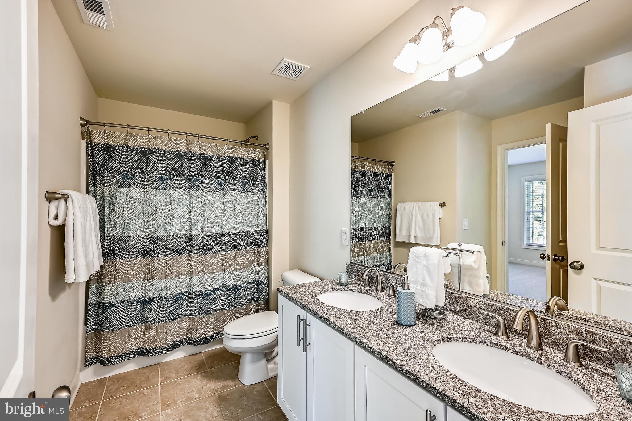 ARUNDEL ON THE BAY - Residential