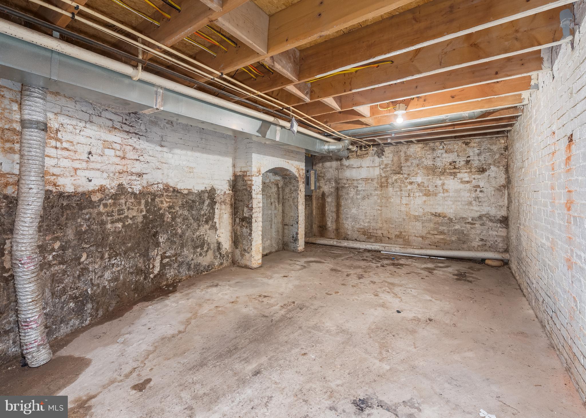 SANDTOWN-WINCHESTER - Residential