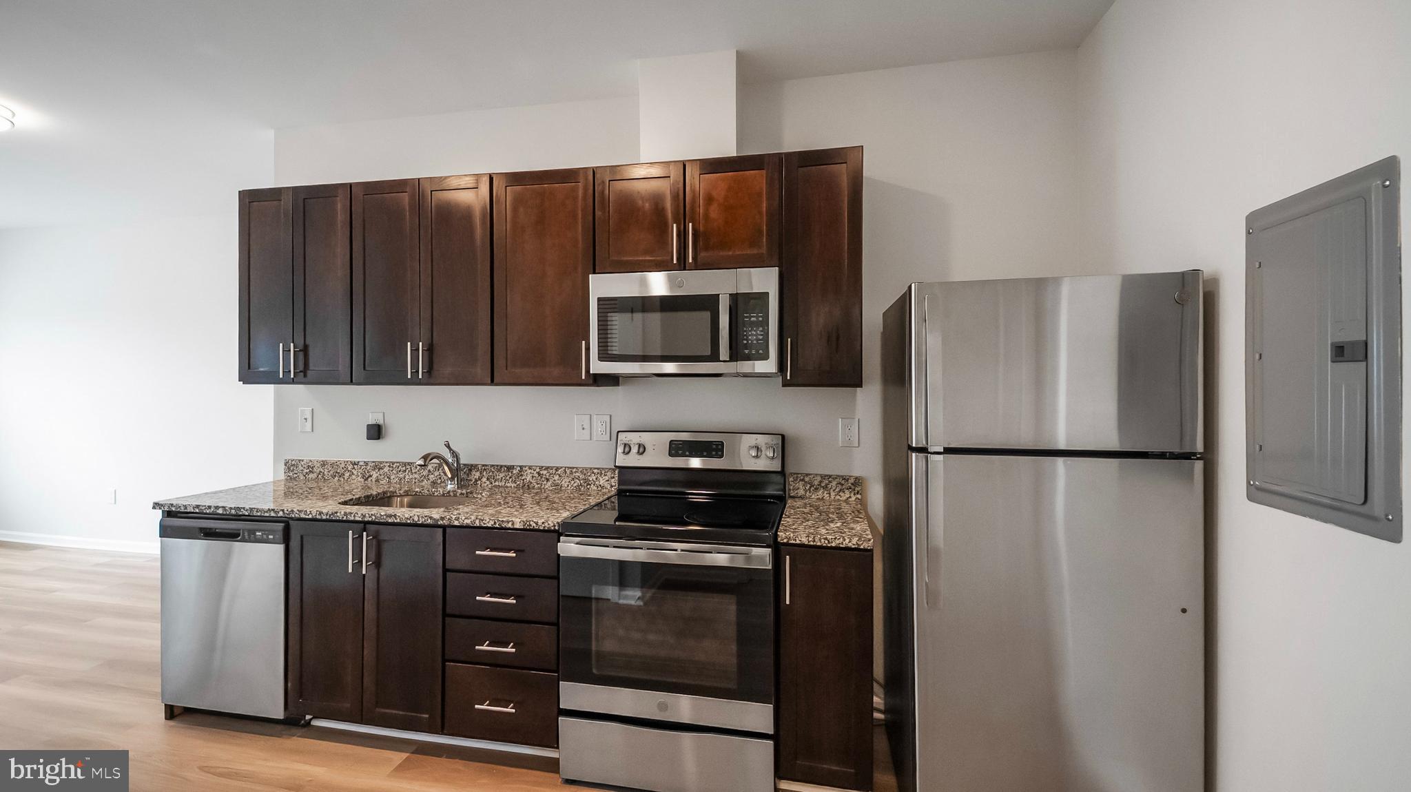 GARDENVILLE - Residential Lease