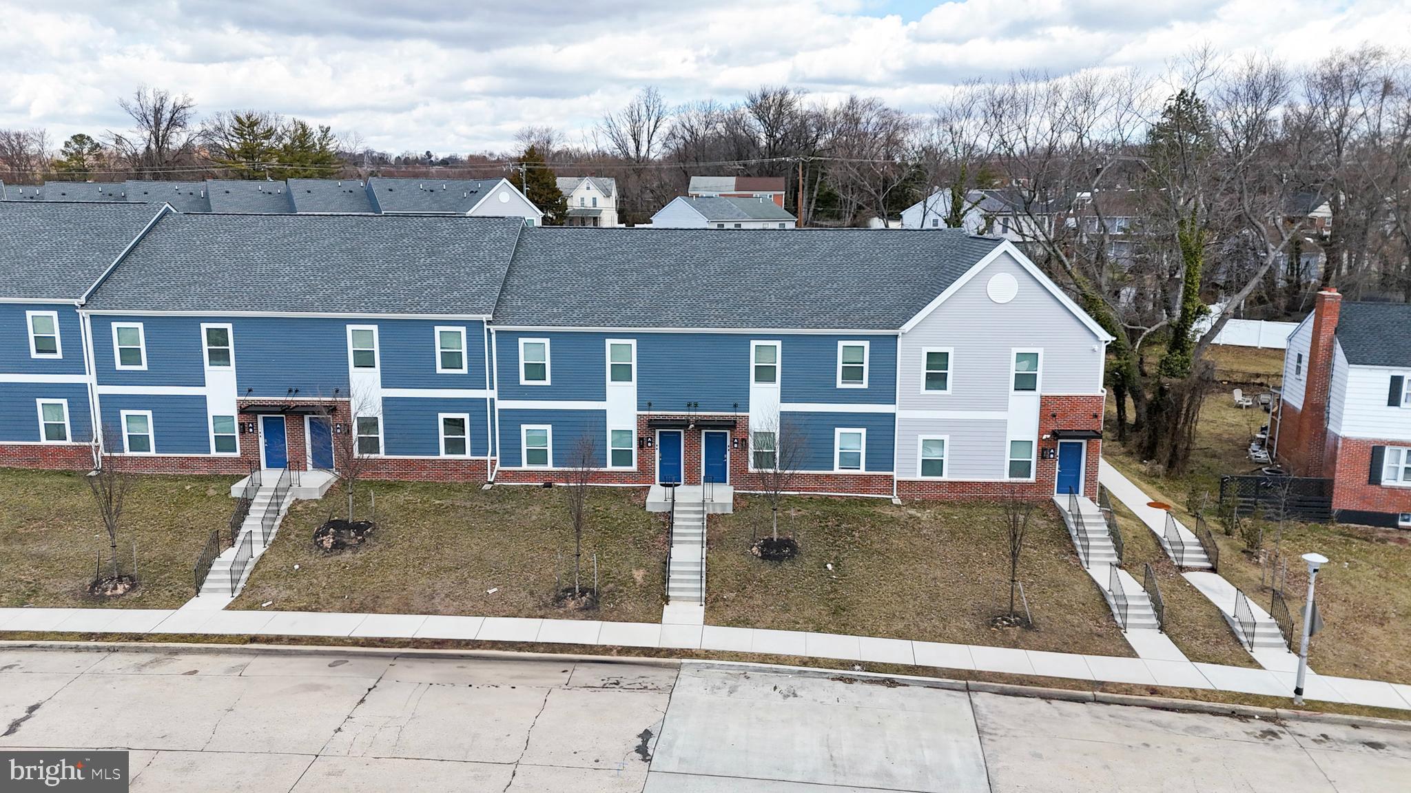 GARDENVILLE - Residential Lease