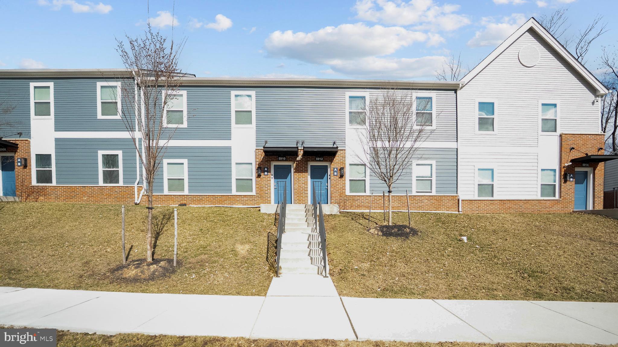 GARDENVILLE - Residential Lease