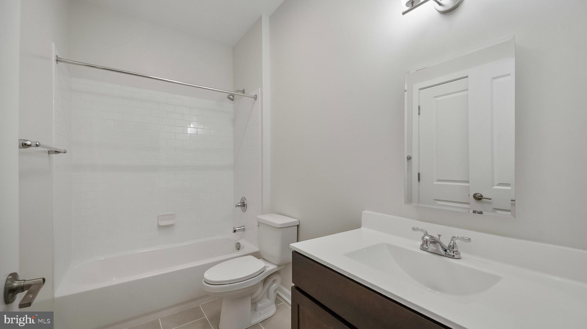 GARDENVILLE - Residential Lease