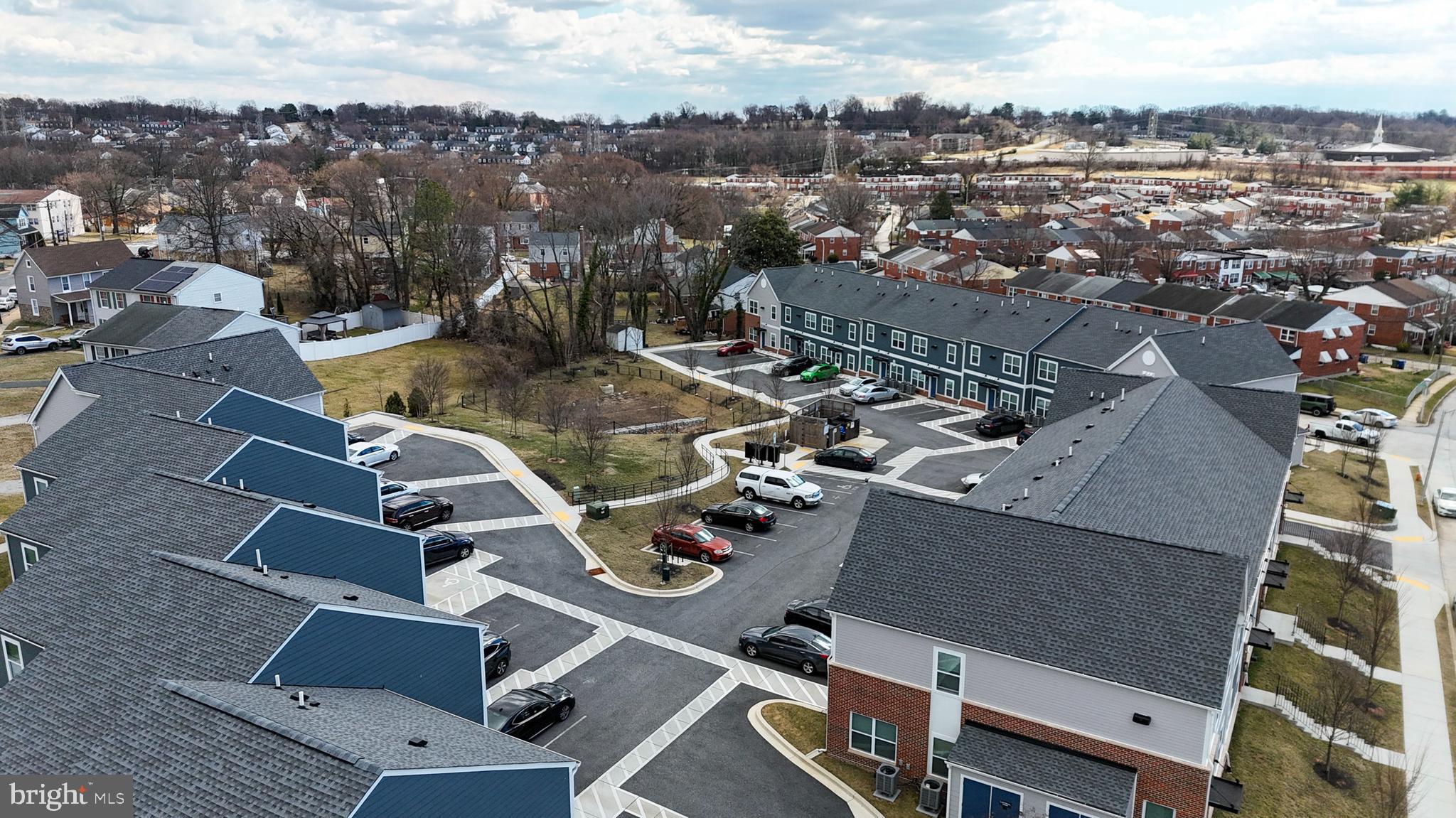 GARDENVILLE - Residential Lease