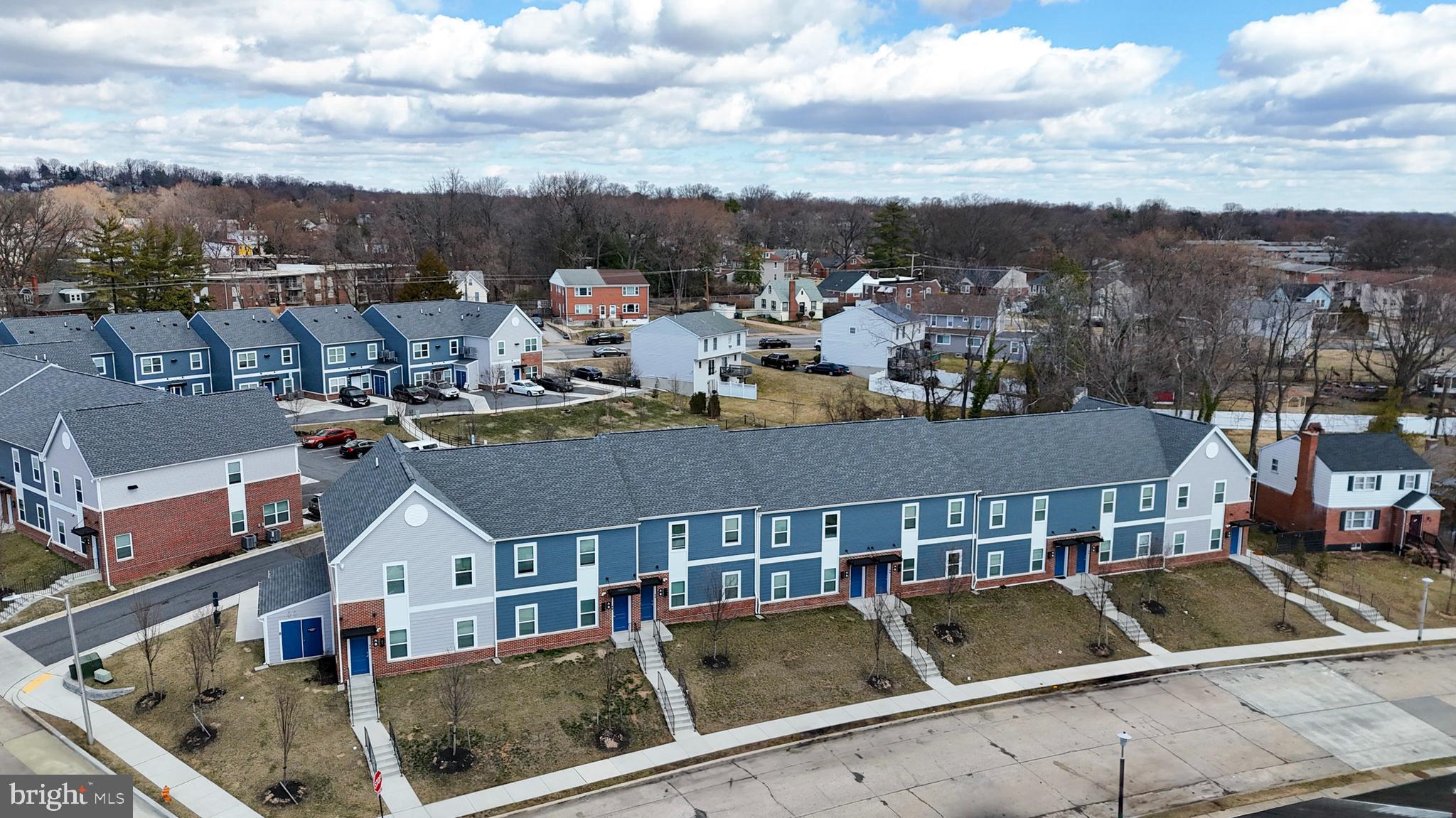 GARDENVILLE - Residential Lease