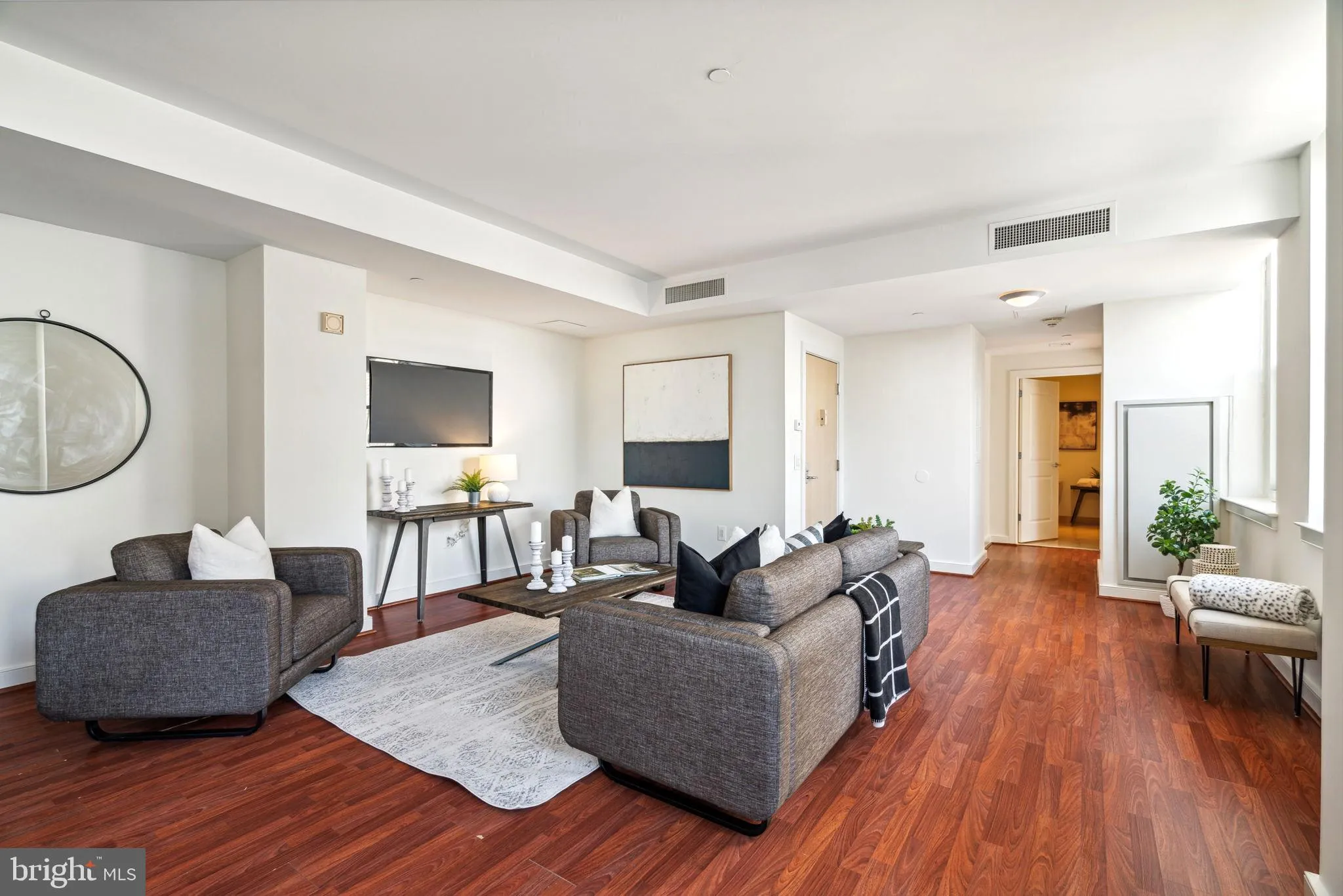 Philadelphia, Pennsylvania 19102, United States, 1 Bedroom Bedrooms, ,1 BathroomBathrooms,Residential,Active,181583