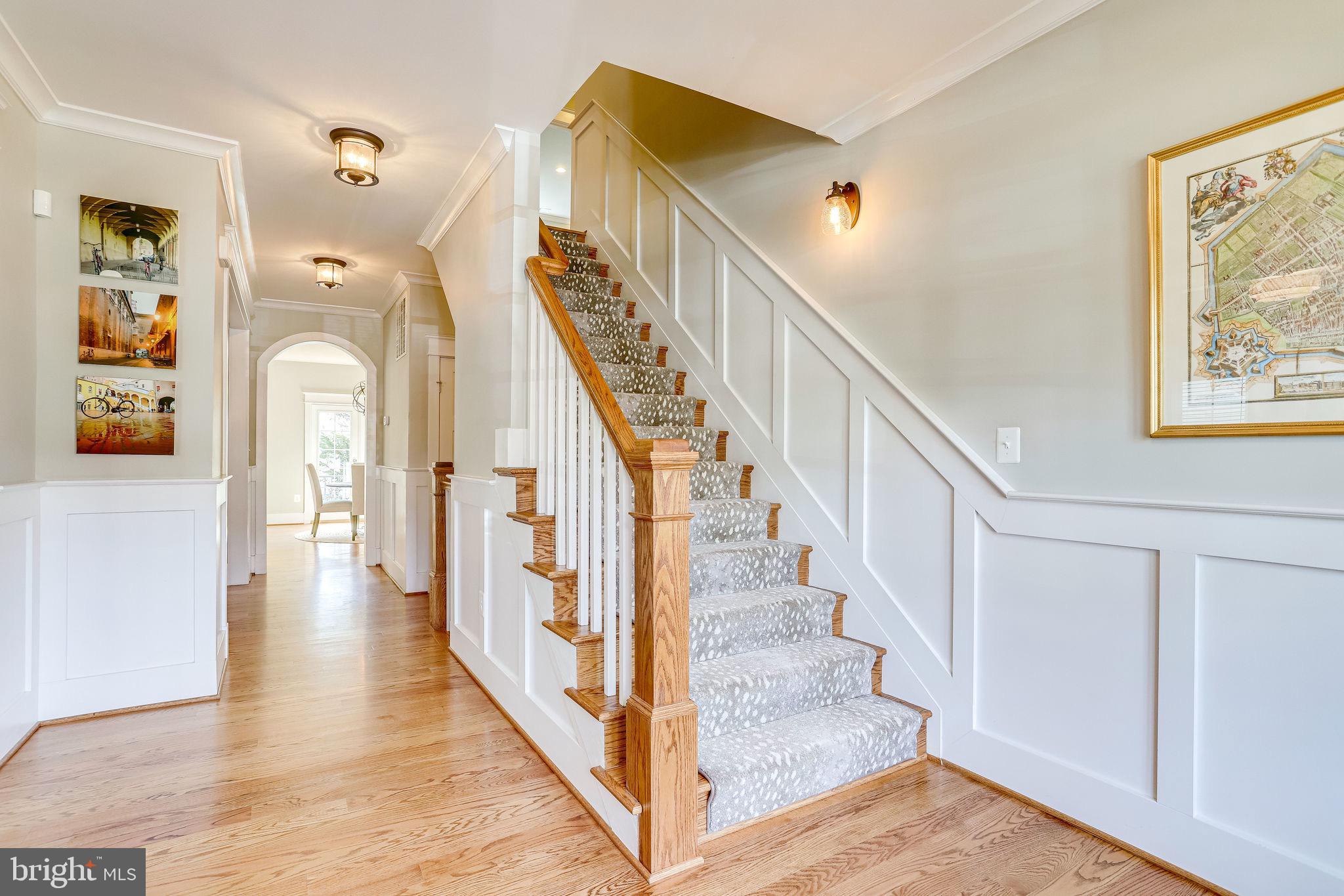 THE WILLIAMSBURG - Residential