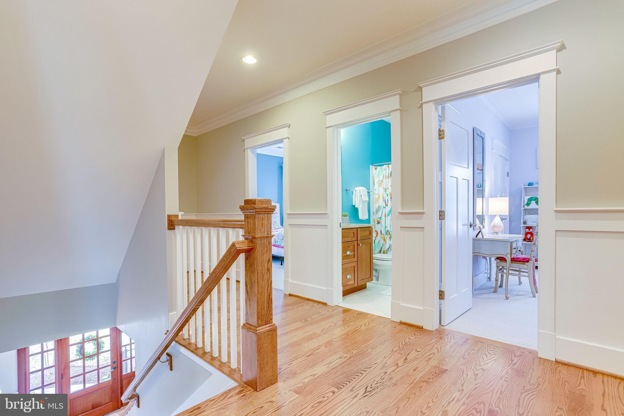 THE WILLIAMSBURG - Residential