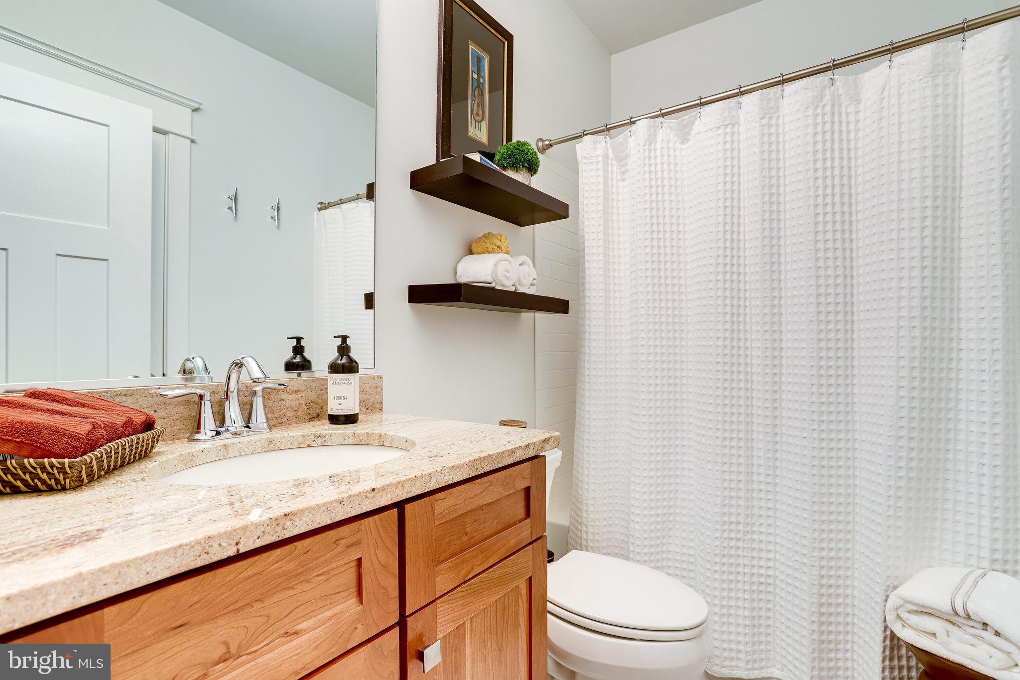 THE WILLIAMSBURG - Residential