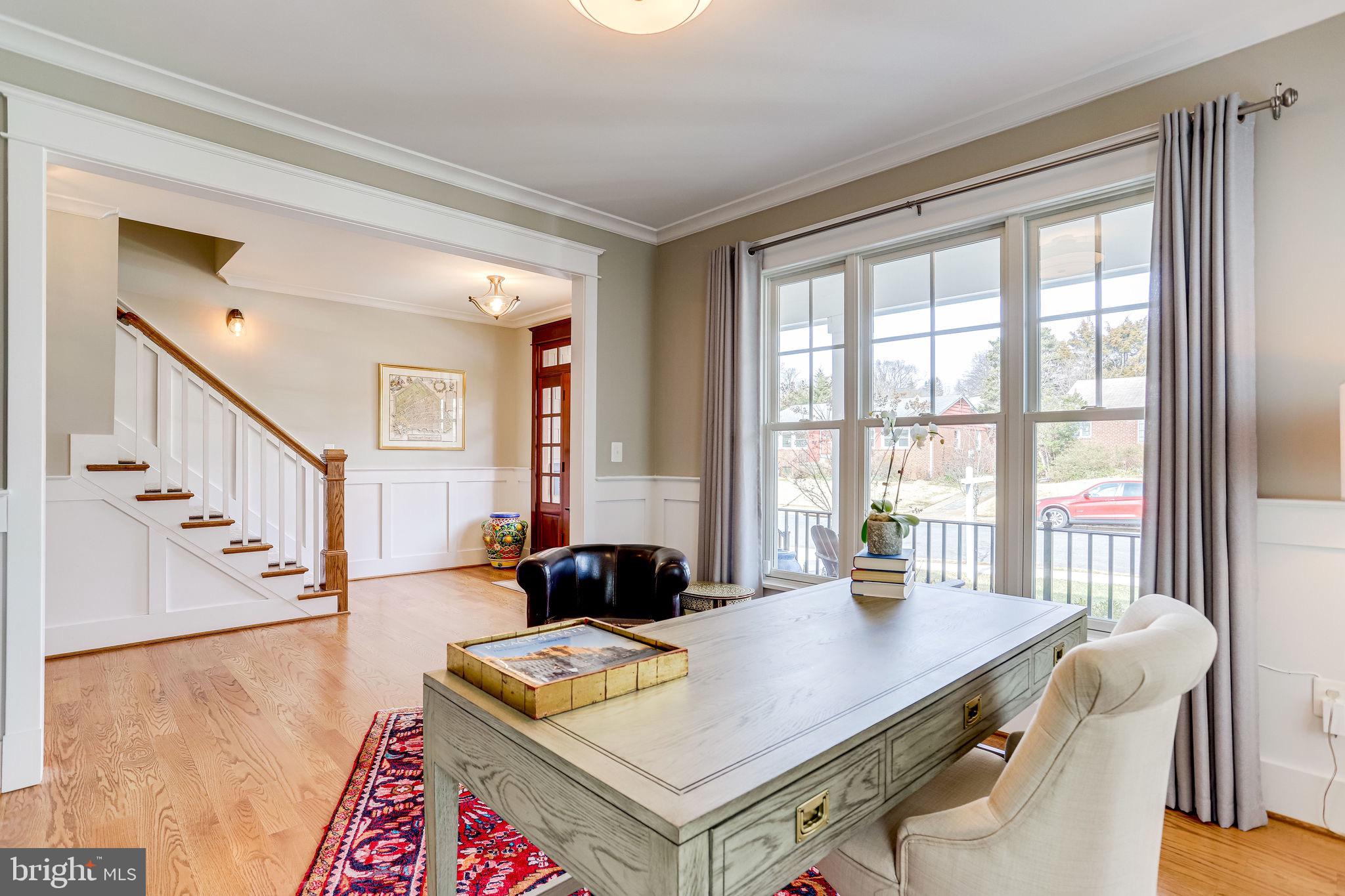 THE WILLIAMSBURG - Residential