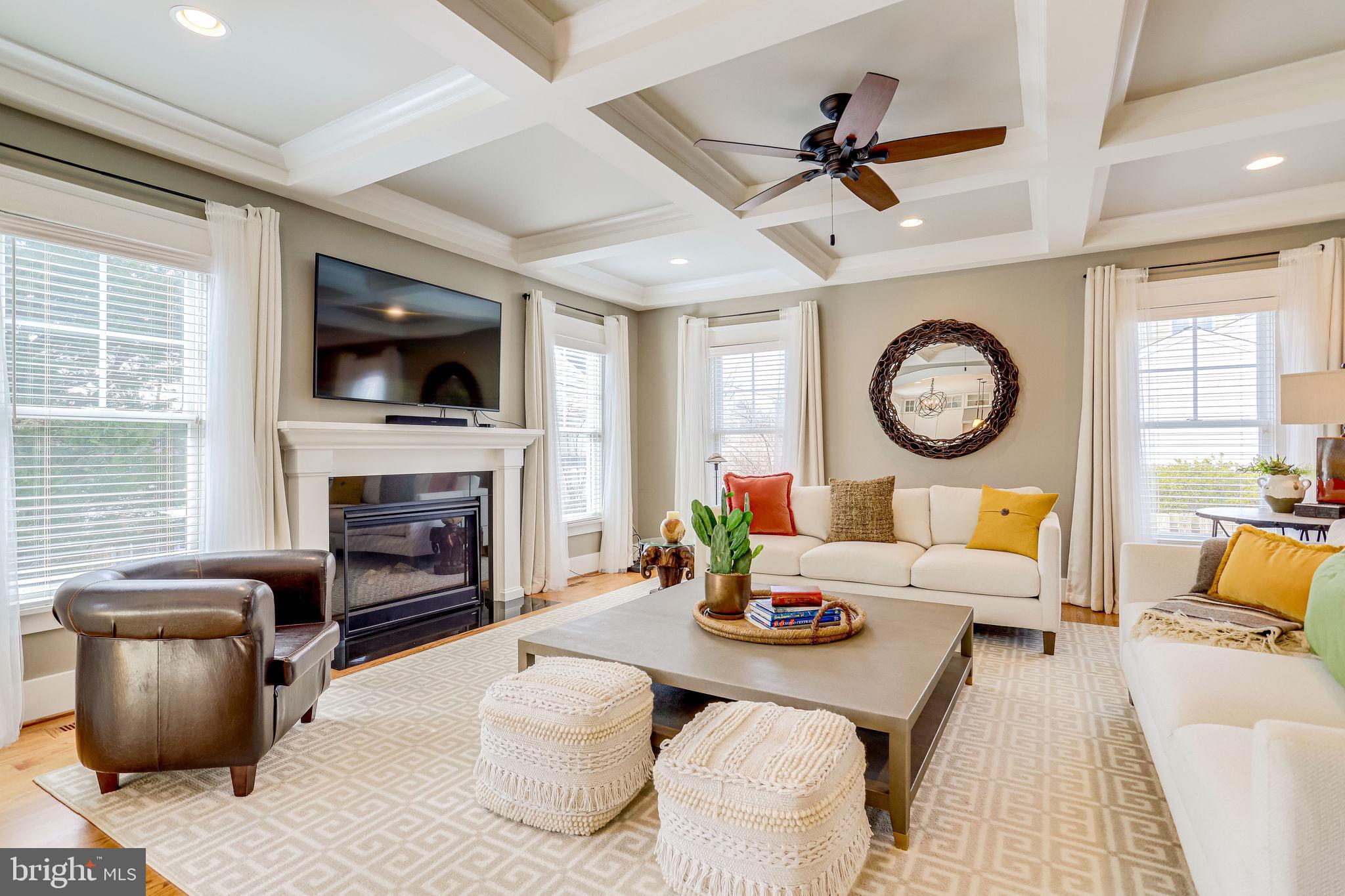 THE WILLIAMSBURG - Residential