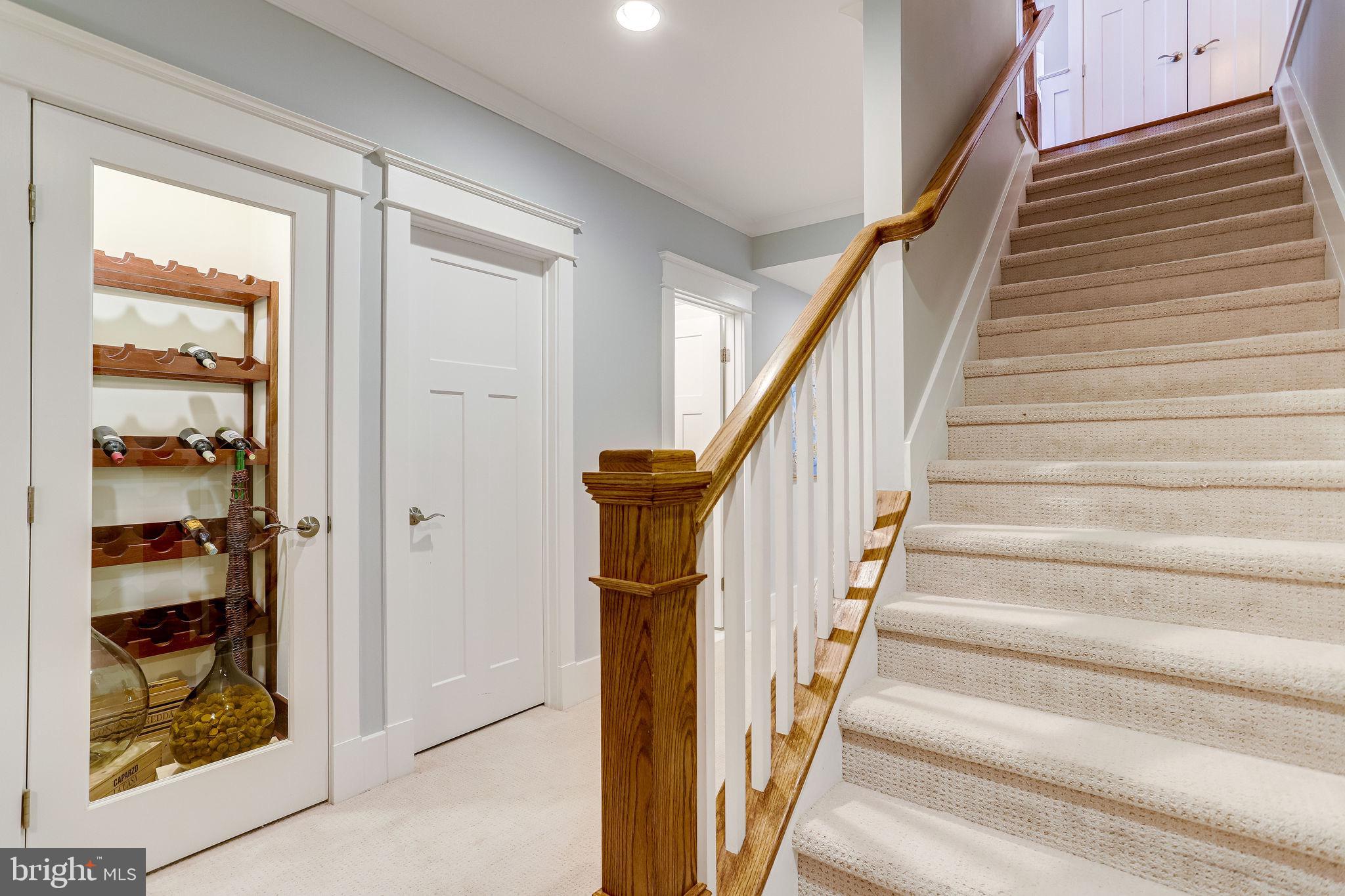 THE WILLIAMSBURG - Residential