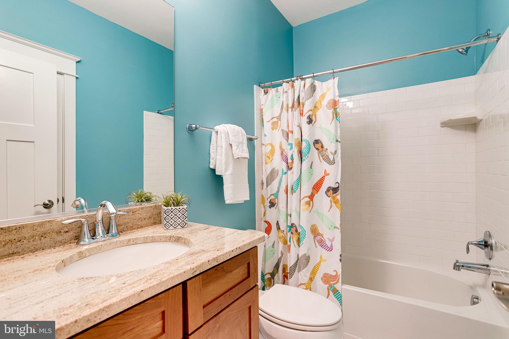 THE WILLIAMSBURG - Residential