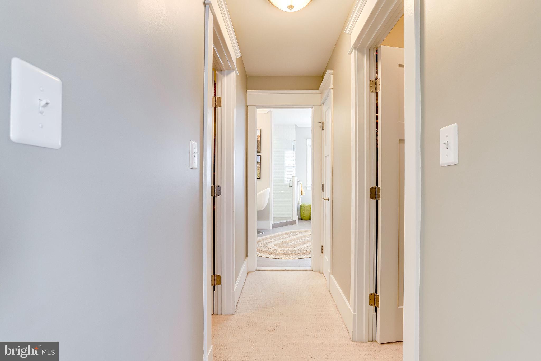 THE WILLIAMSBURG - Residential