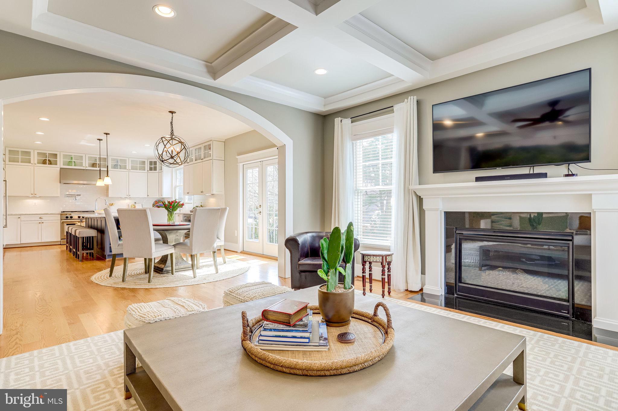 THE WILLIAMSBURG - Residential