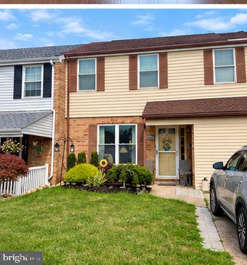 Townhouse For Sale - 6308 Militia Court<br/> BENSALEM, PA 19020