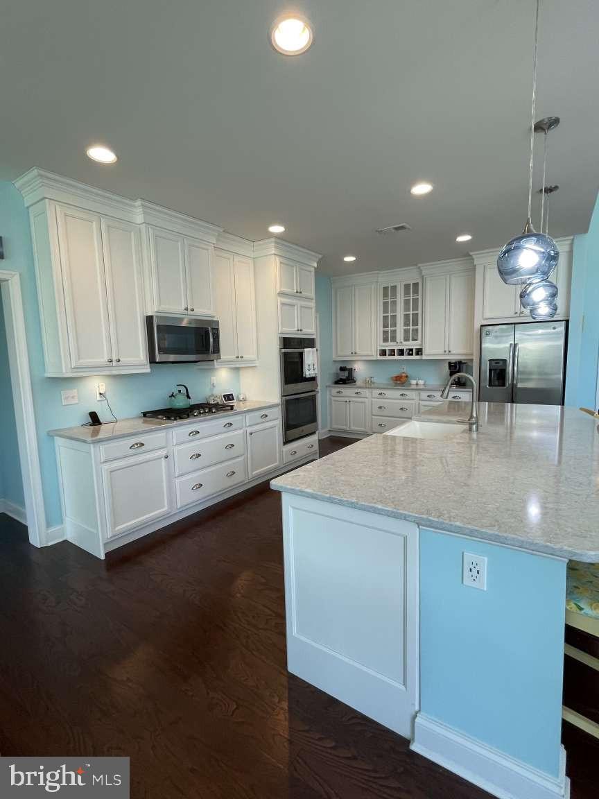 34017 SMITHS POINT LANE