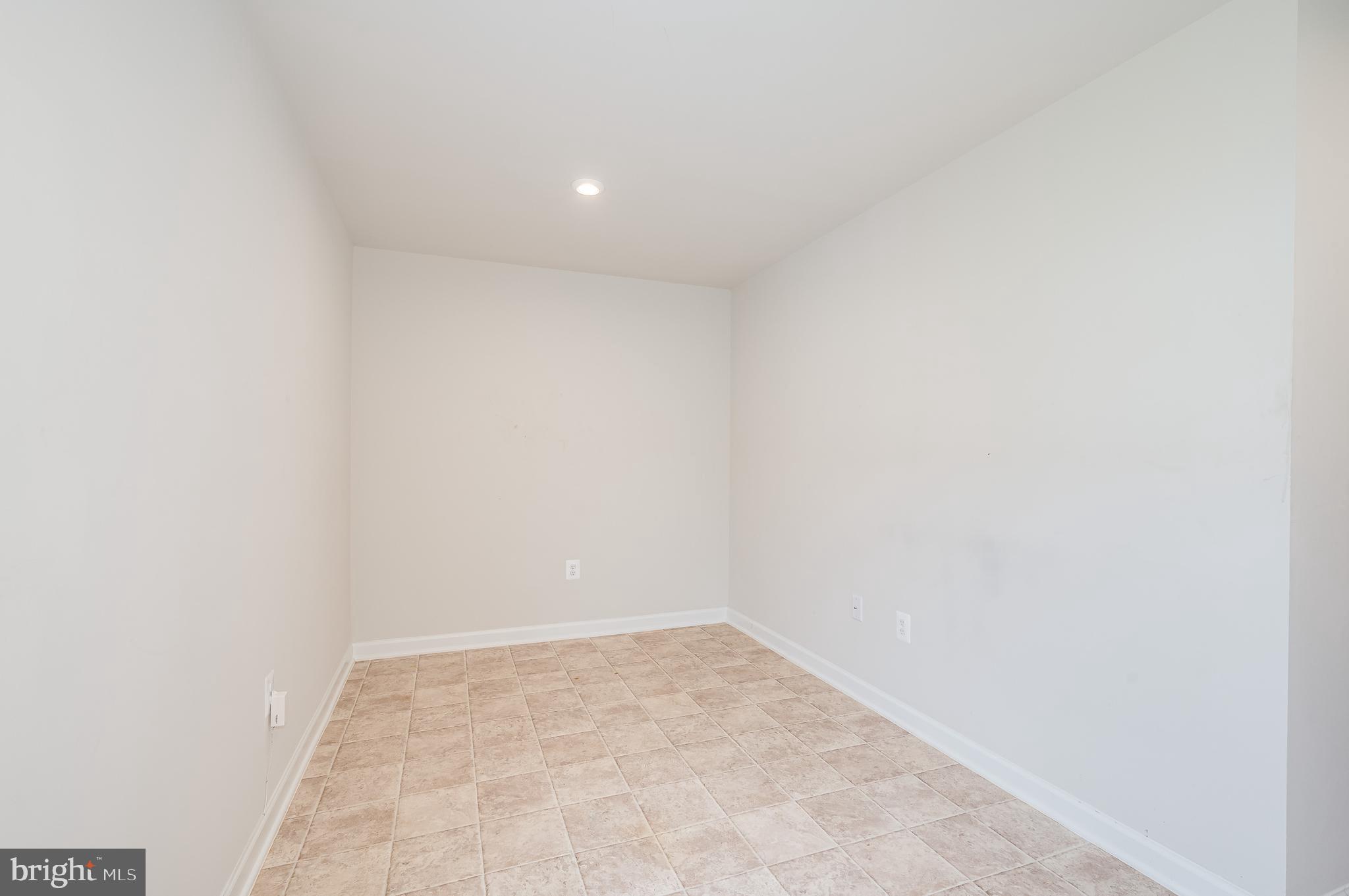 THE LAKES AT MARTINSBURG - Residential