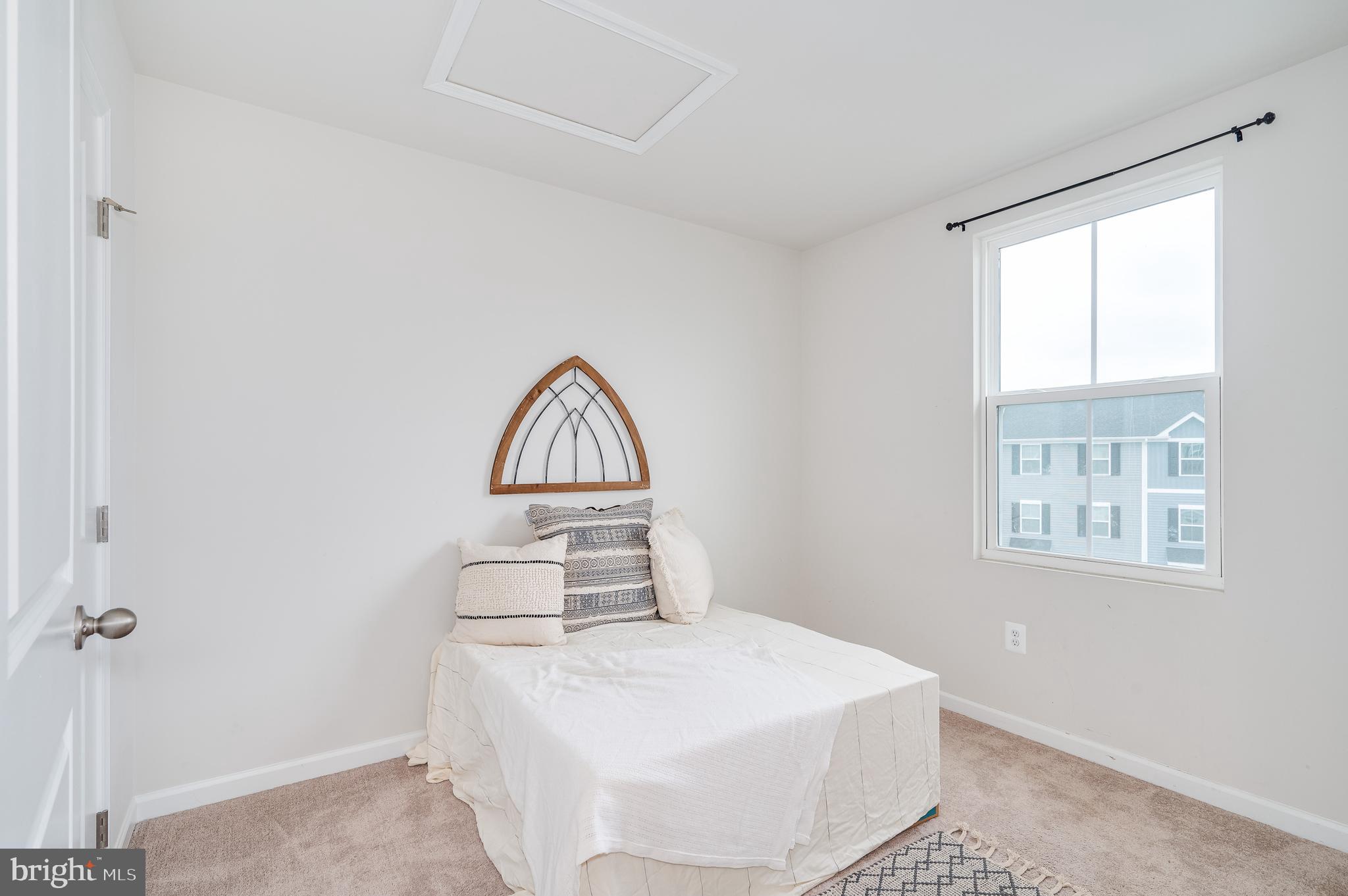 THE LAKES AT MARTINSBURG - Residential