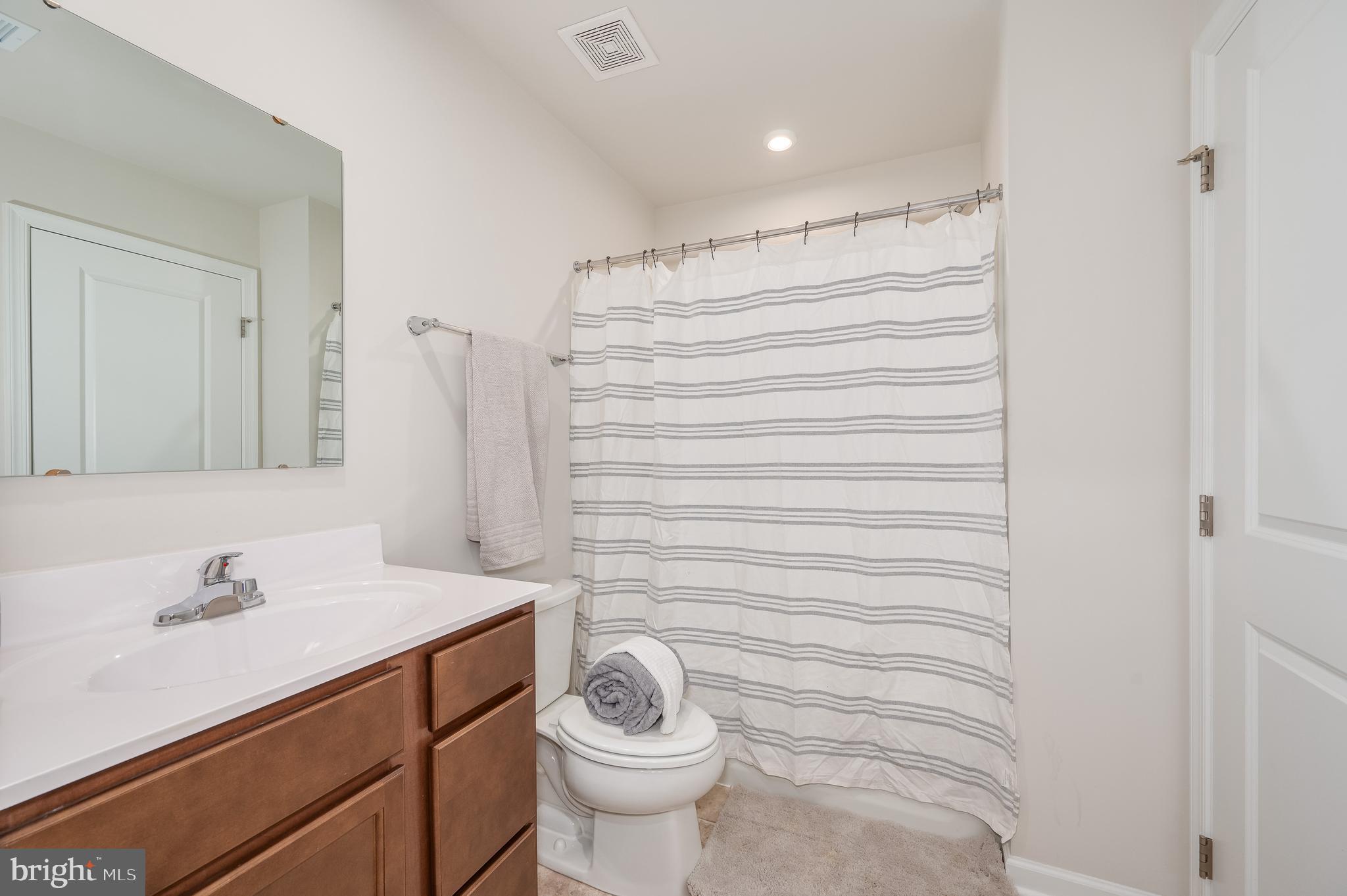 THE LAKES AT MARTINSBURG - Residential