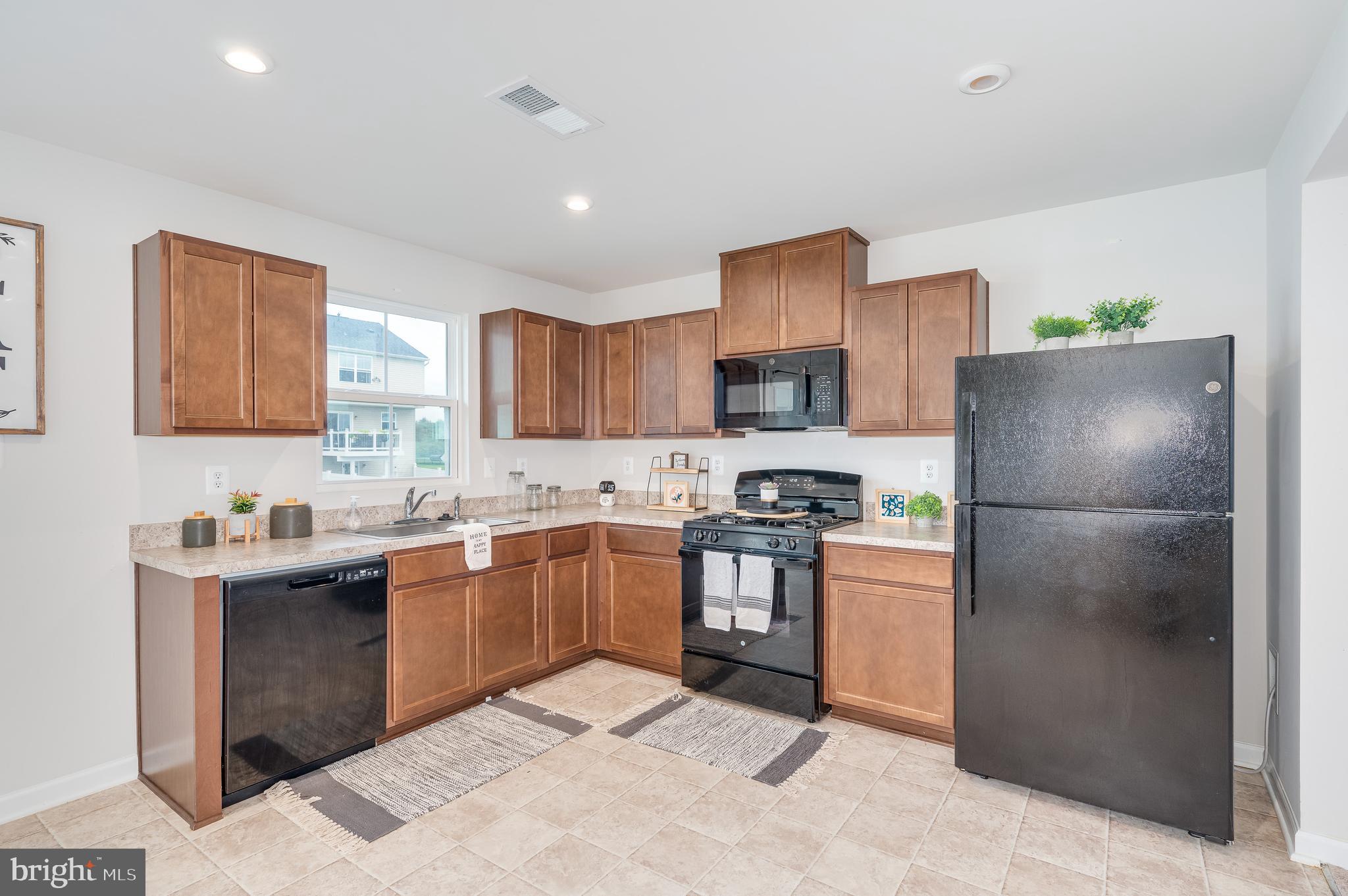 THE LAKES AT MARTINSBURG - Residential