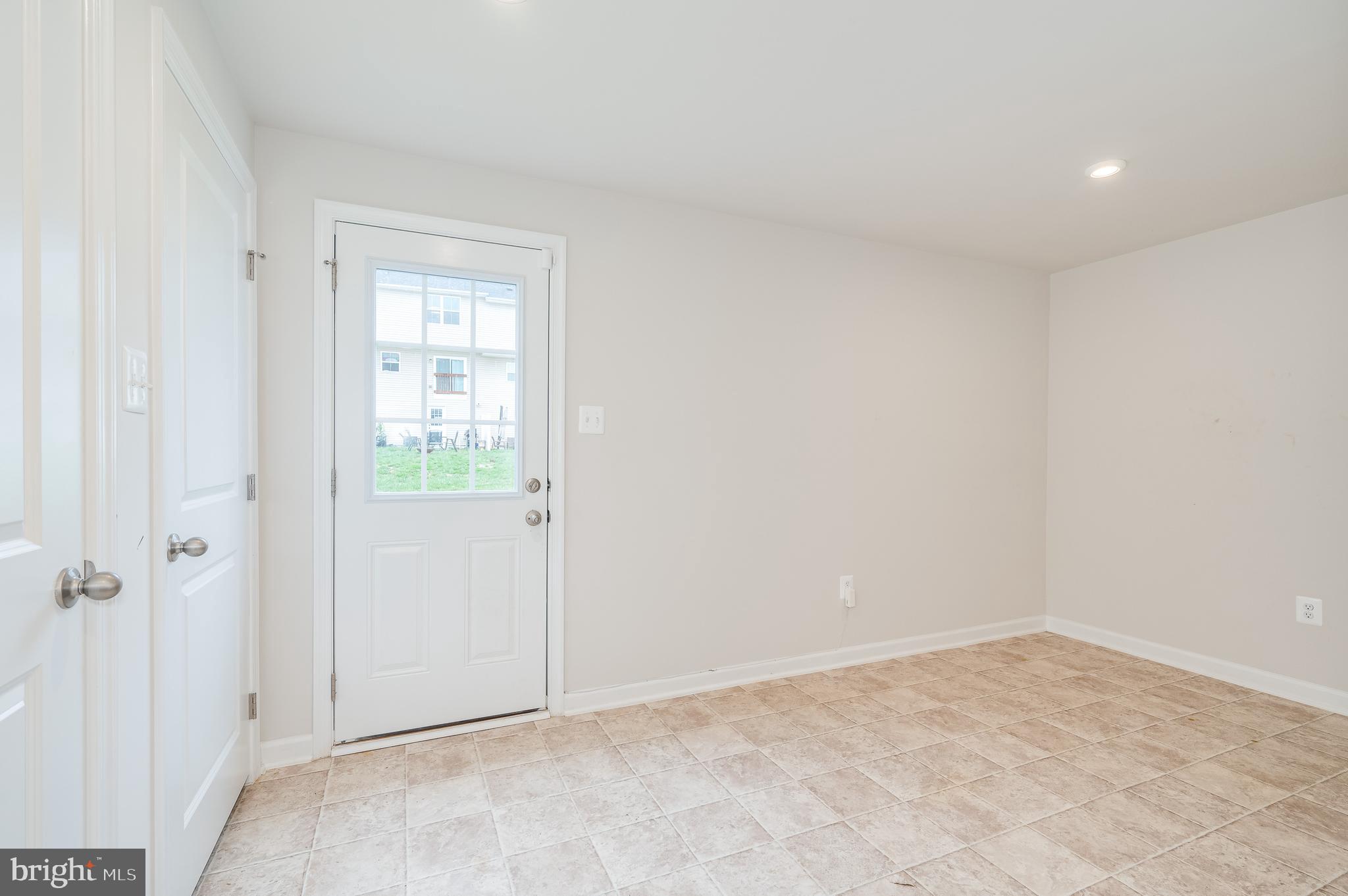 THE LAKES AT MARTINSBURG - Residential