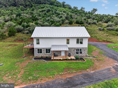 Homes For Sale - 720 Gooney Manor Loop<br/> BENTONVILLE, VA 22610
