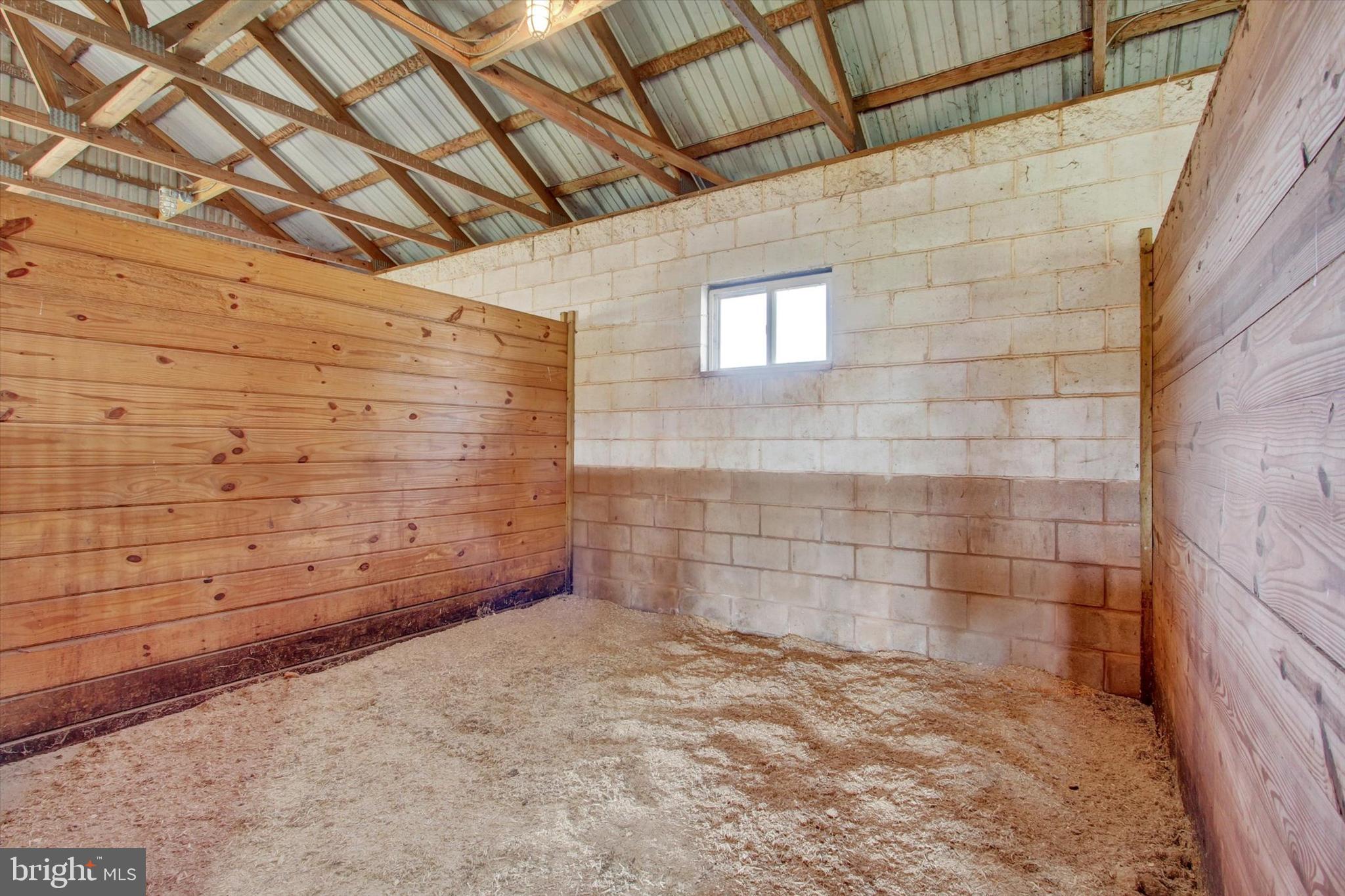 EAST BERLIN AREA - Farm