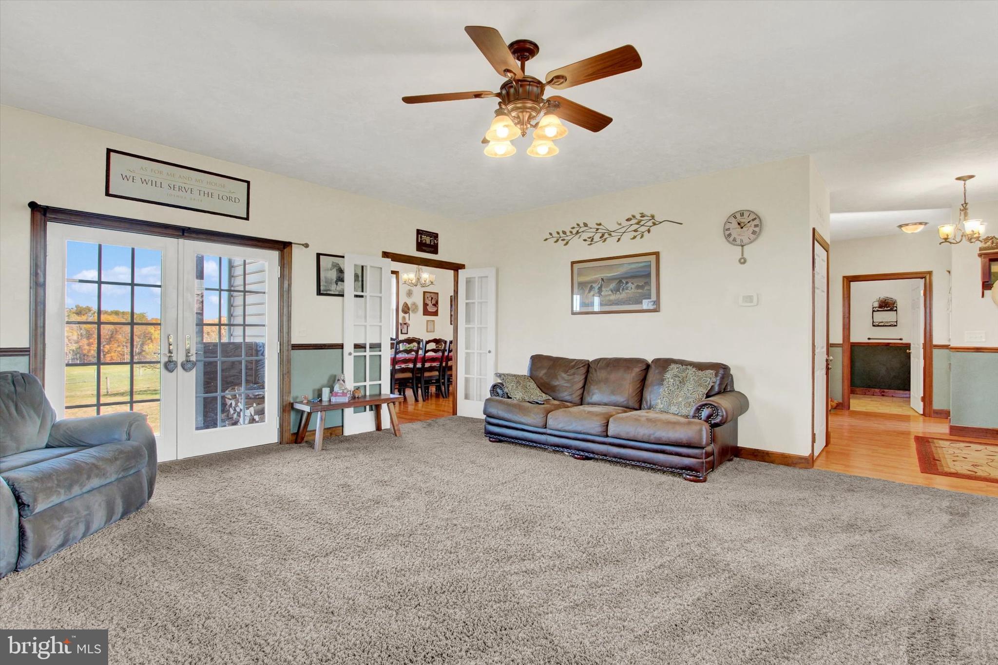 EAST BERLIN AREA - Farm