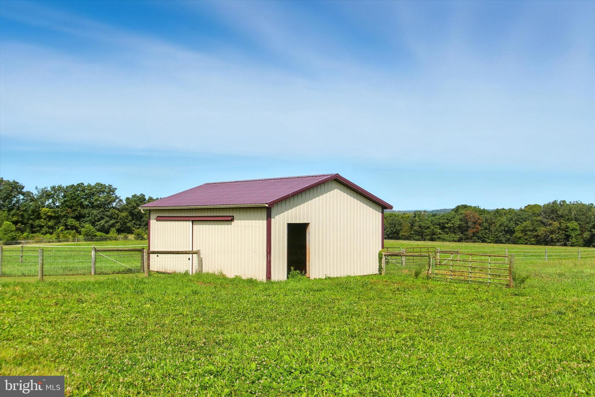 EAST BERLIN AREA - Farm