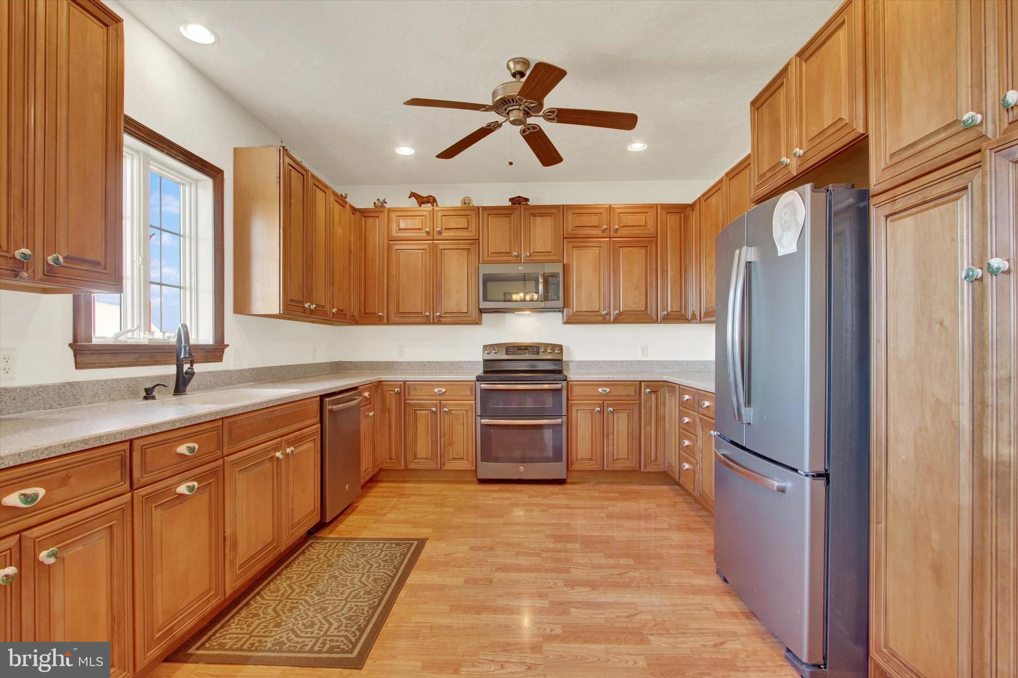 EAST BERLIN AREA - Farm