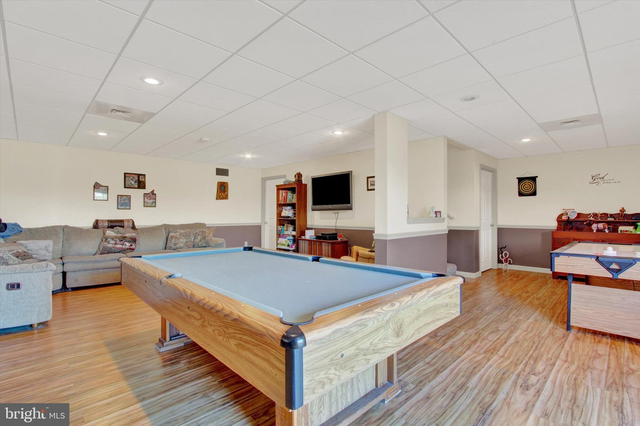 EAST BERLIN AREA - Farm