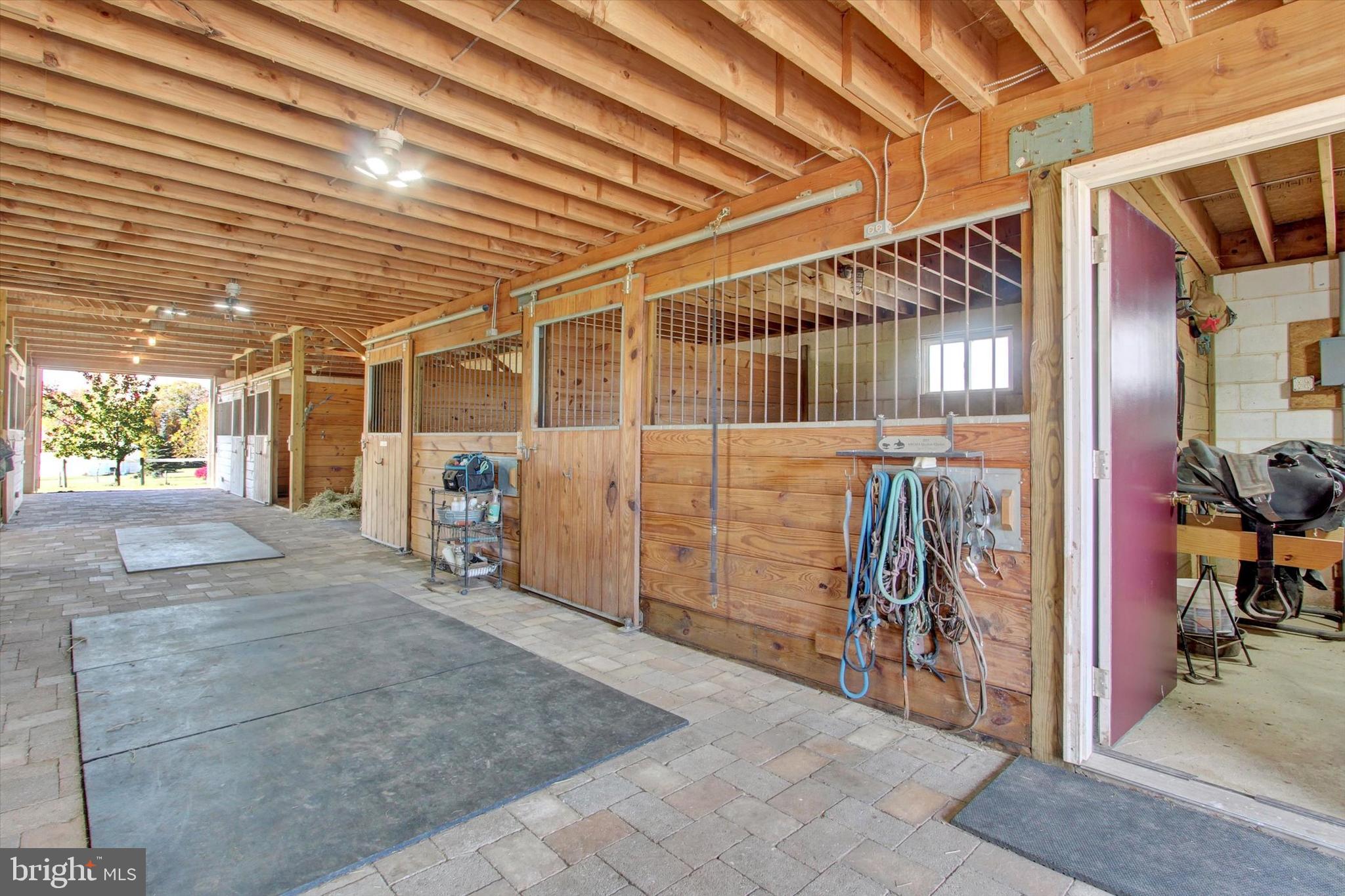 EAST BERLIN AREA - Farm