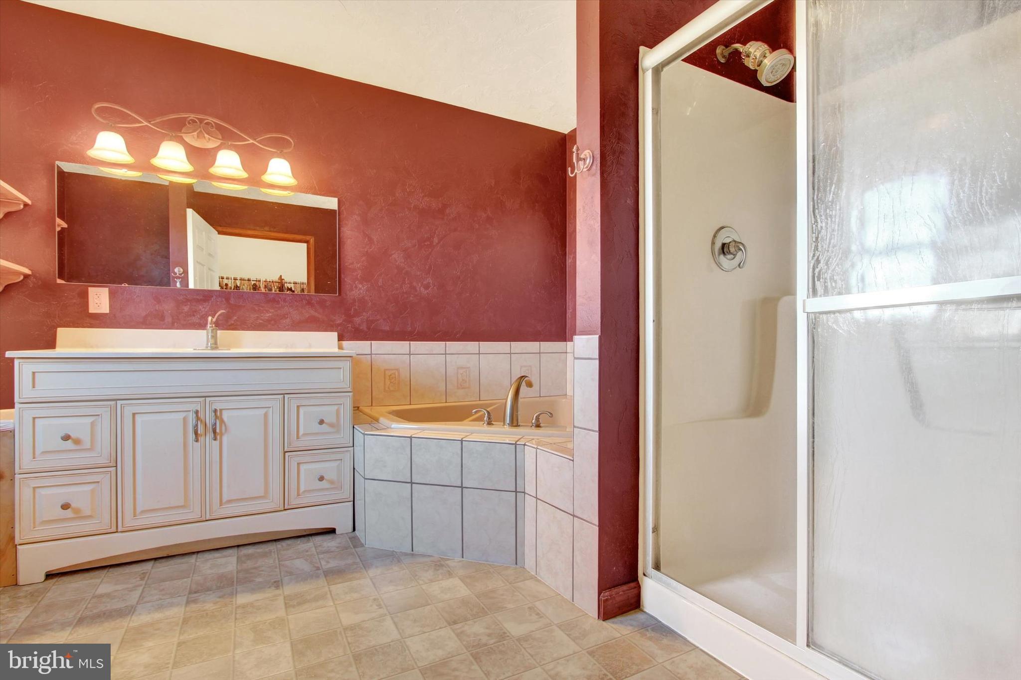 EAST BERLIN AREA - Farm