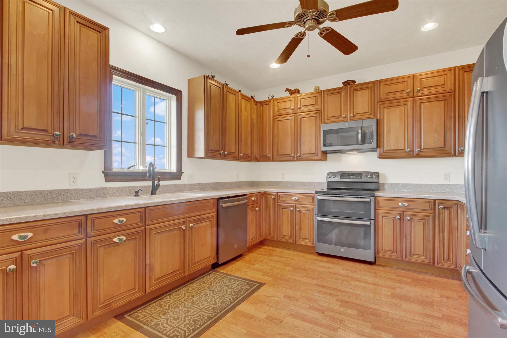 EAST BERLIN AREA - Farm