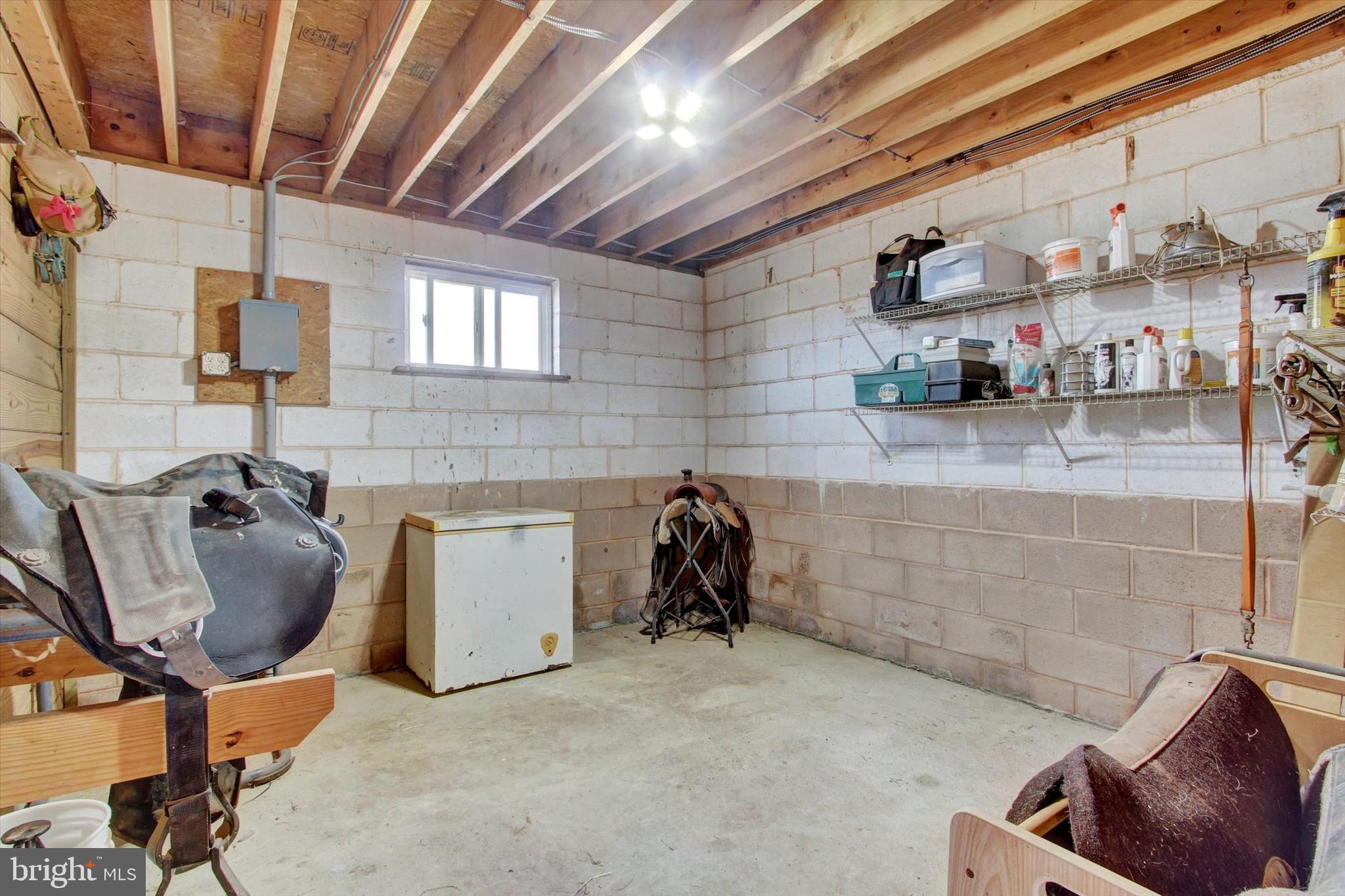 EAST BERLIN AREA - Farm