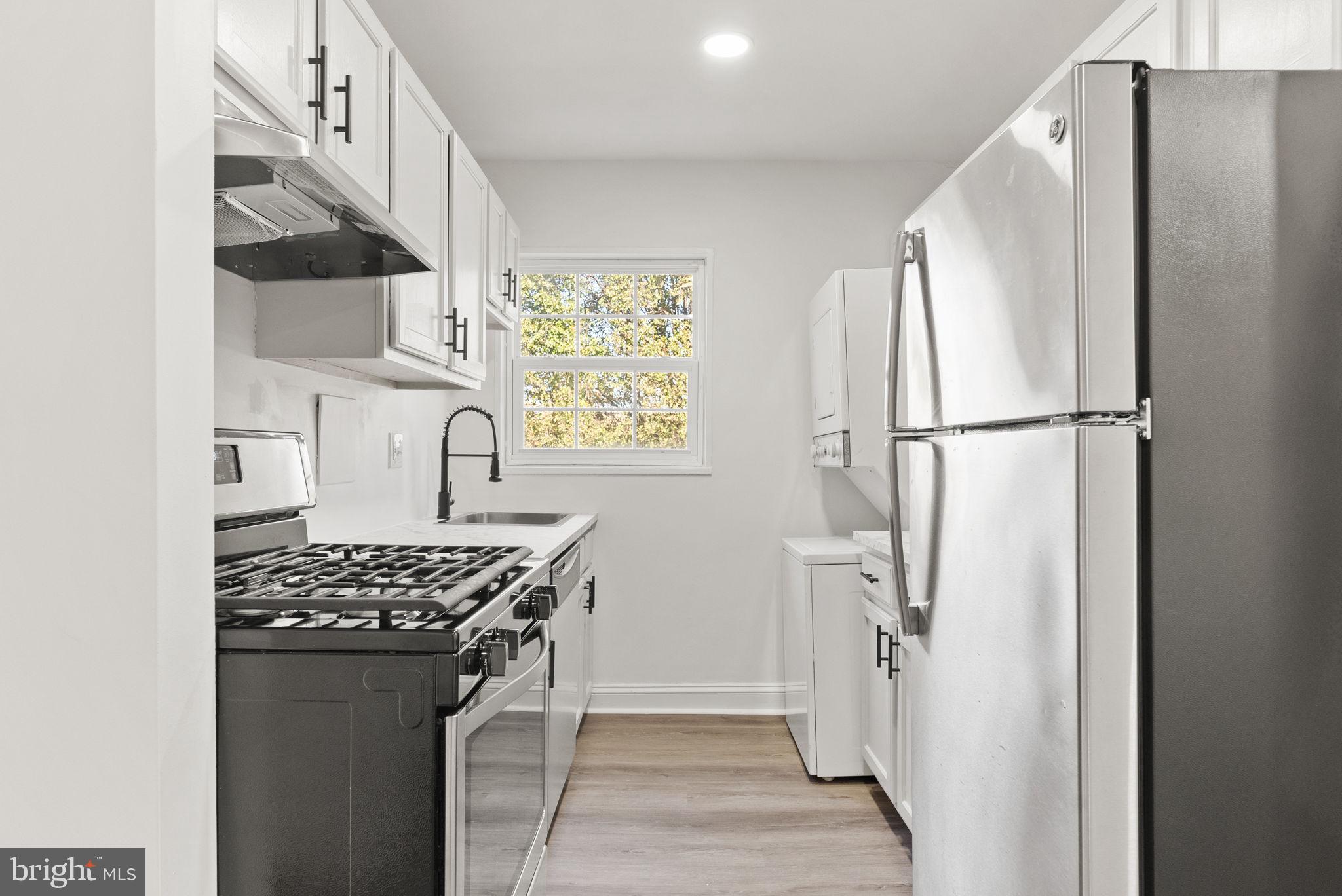 2237 FARRINGTON AVENUE 06-204